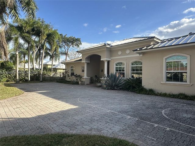 15335 SW 80th Ave, Palmetto Bay, FL 33157