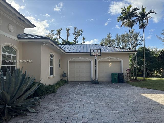 15335 SW 80th Ave, Palmetto Bay, FL 33157