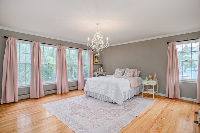 20 Laura Drive, Danbury, CT 06811