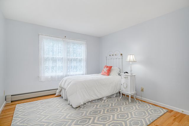 20 Laura Drive, Danbury, CT 06811