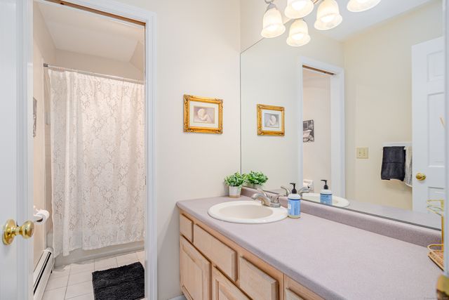 20 Laura Drive, Danbury, CT 06811