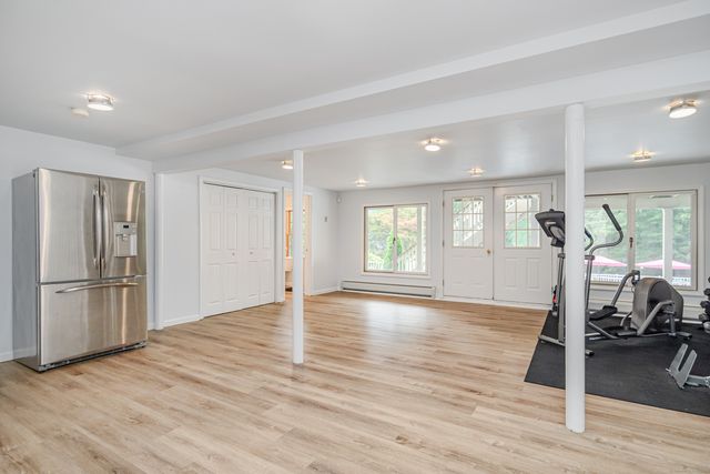 20 Laura Drive, Danbury, CT 06811