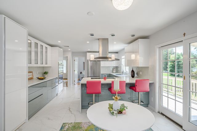 20 Laura Drive, Danbury, CT 06811