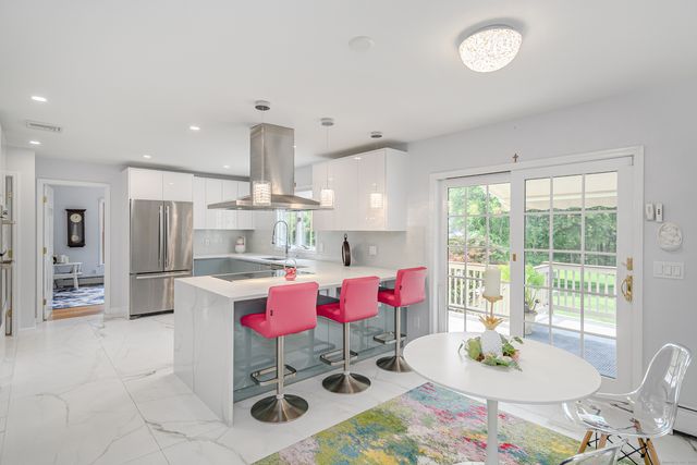 20 Laura Drive, Danbury, CT 06811