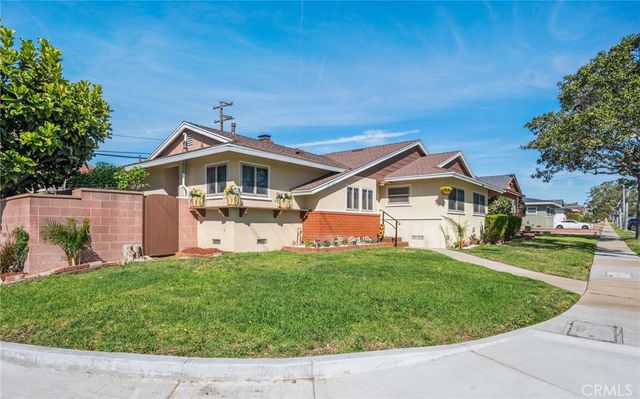 10725 S 8th Avenue, Inglewood, CA 90303