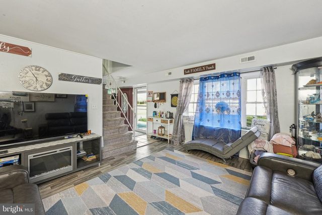 10 BENTLY LANE, Willingboro, NJ 08046