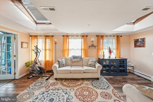 10 BENTLY LANE, Willingboro, NJ 08046