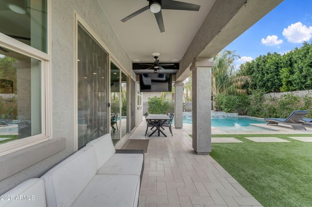 3450 E APPALOOSA Road, Gilbert, AZ 85296