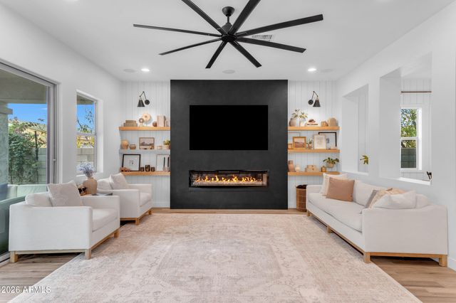 3450 E APPALOOSA Road, Gilbert, AZ 85296