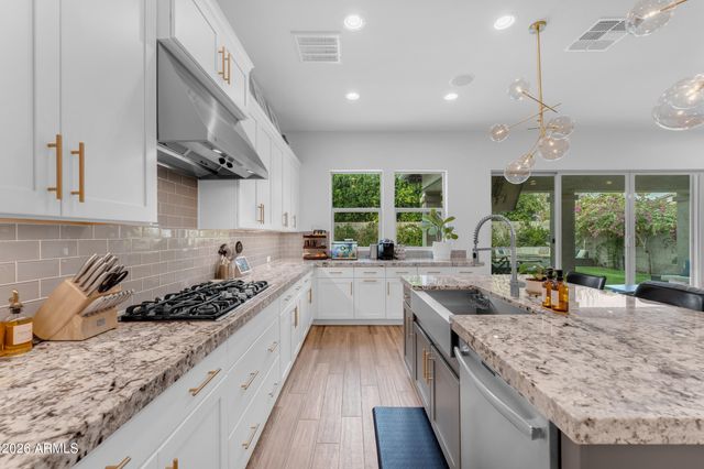 3450 E APPALOOSA Road, Gilbert, AZ 85296