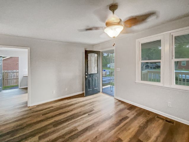 8607 Hooper St, Murfreesboro, TN 37129