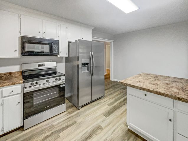 8607 Hooper St, Murfreesboro, TN 37129