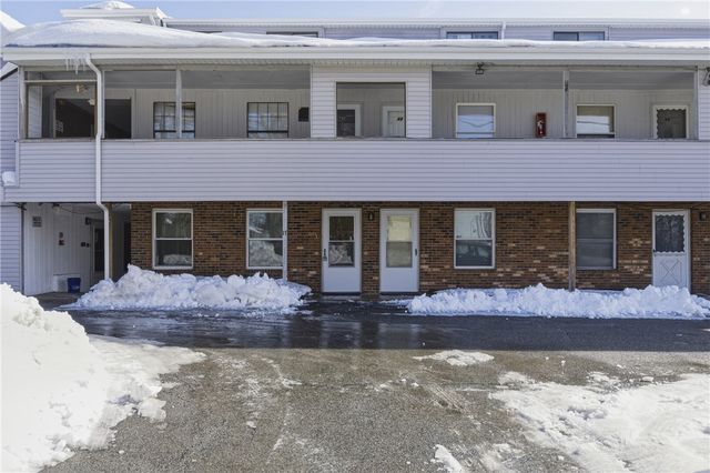 444 Woodward Road 17, North Providence, RI 02904