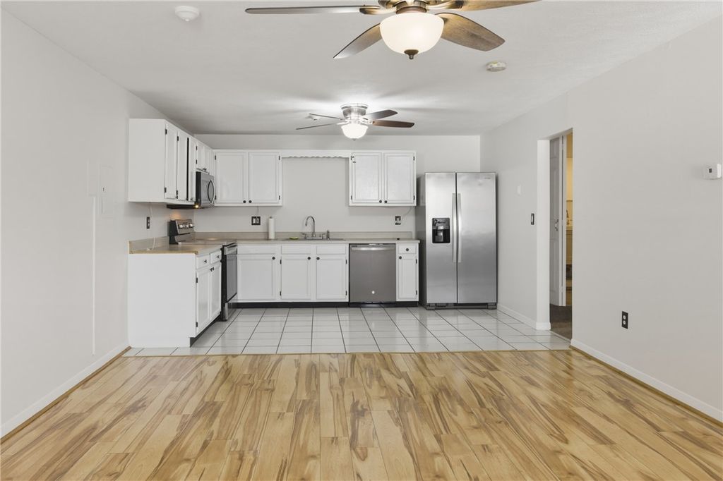 444 Woodward Road 17, North Providence, RI 02904