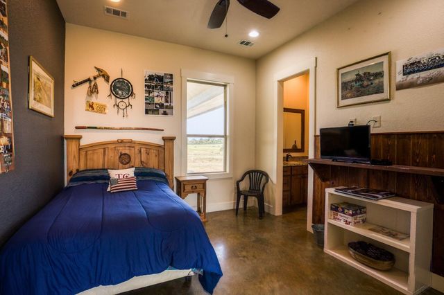 8201 Lone Star Road, Washington, TX 77880