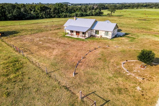 8201 Lone Star Road, Washington, TX 77880