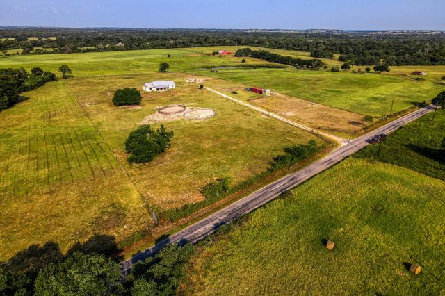 8201 Lone Star Road, Washington, TX 77880