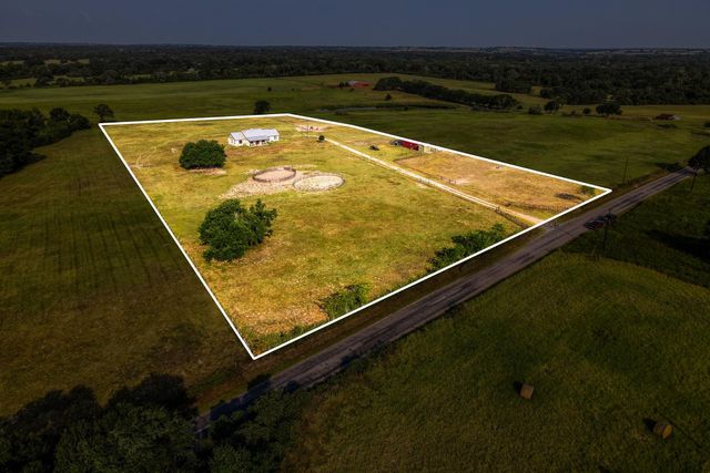 8201 Lone Star Road, Washington, TX 77880