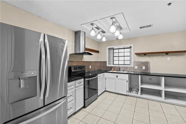 6133 Cumberland Circ, Corpus Christi, TX 78414