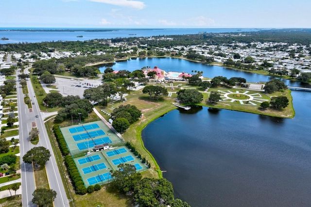 723 Barefoot Boulevard, Sebastian, FL 32976