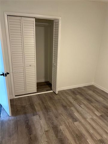 3500 NW 16th Street, Miami, FL 33125