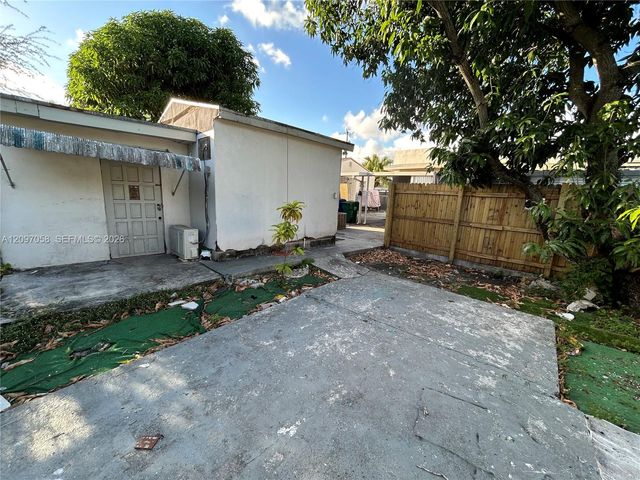 3500 NW 16th Street, Miami, FL 33125