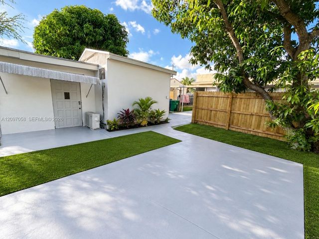 3500 NW 16th Street, Miami, FL 33125