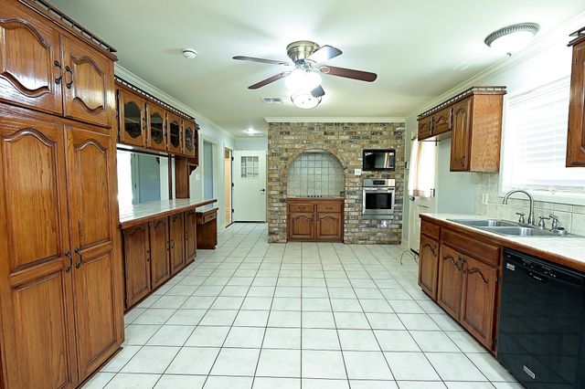 1119 Highway 20, Thibodaux, LA 70301