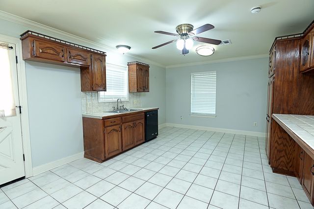 1119 Highway 20, Thibodaux, LA 70301