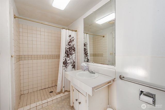 318 W 8th Street, Port Angeles, WA 98362