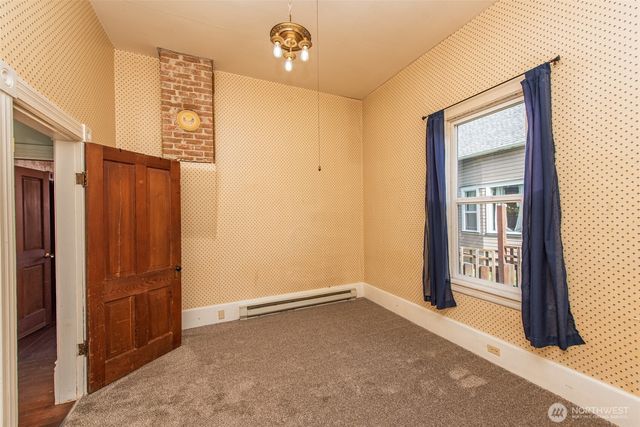 318 W 8th Street, Port Angeles, WA 98362
