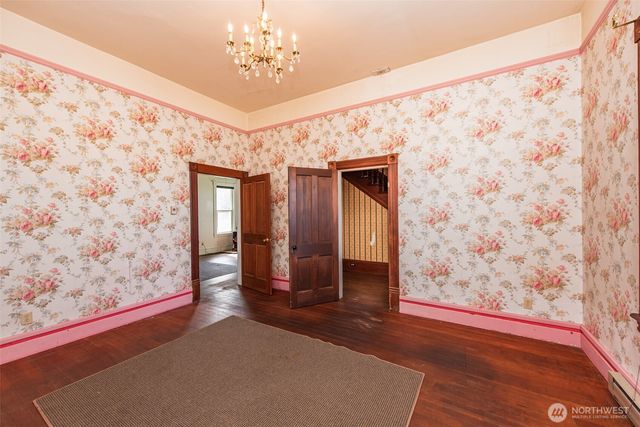 318 W 8th Street, Port Angeles, WA 98362