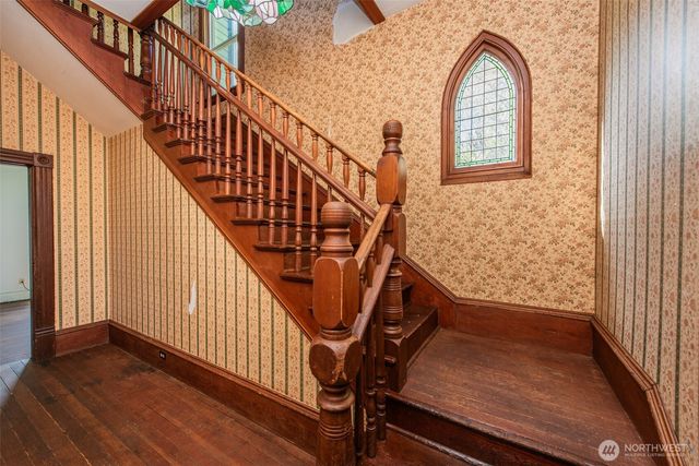 318 W 8th Street, Port Angeles, WA 98362