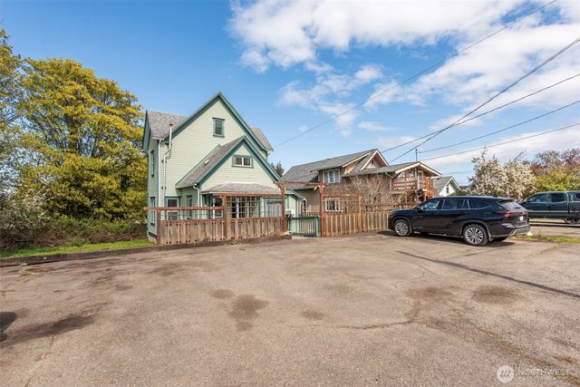 318 W 8th Street, Port Angeles, WA 98362
