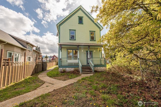 318 W 8th Street, Port Angeles, WA 98362