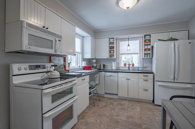 11 Pine Hill Avenue, Nashua, NH 03064