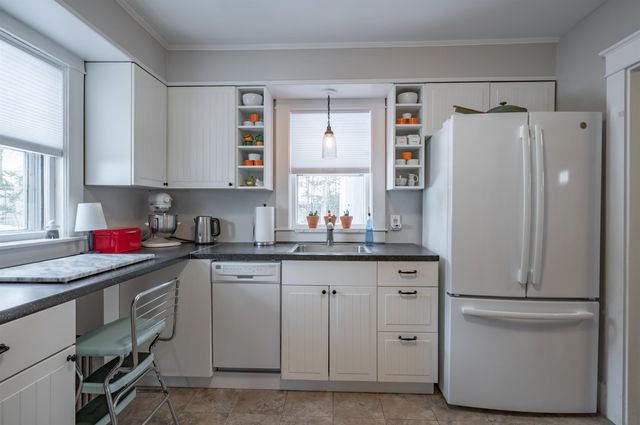 11 Pine Hill Avenue, Nashua, NH 03064