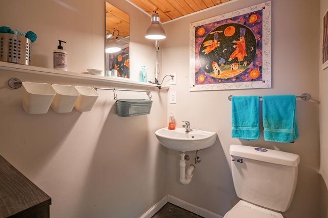 11 Pine Hill Avenue, Nashua, NH 03064