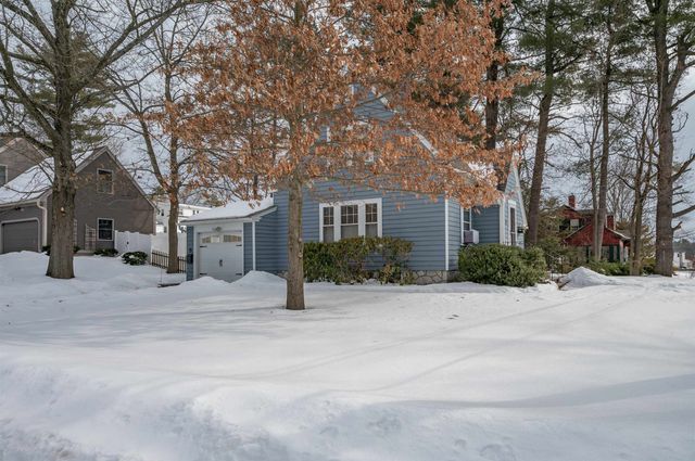 11 Pine Hill Avenue, Nashua, NH 03064