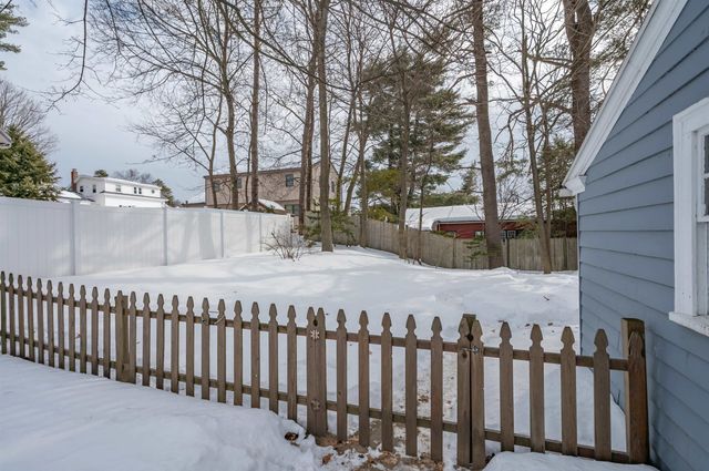 11 Pine Hill Avenue, Nashua, NH 03064