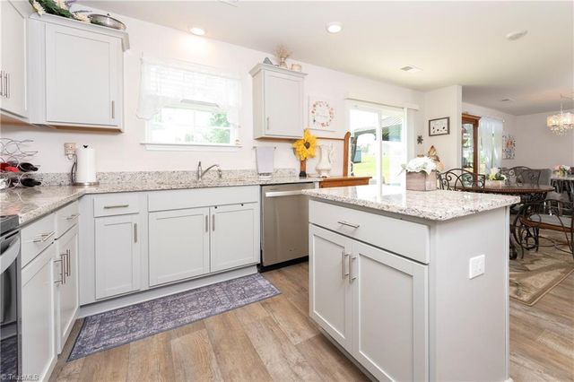 284 Lily's Place, Lexington, NC 27292