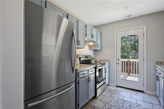 5611 Island View Drive, Hope Mills, NC 28348