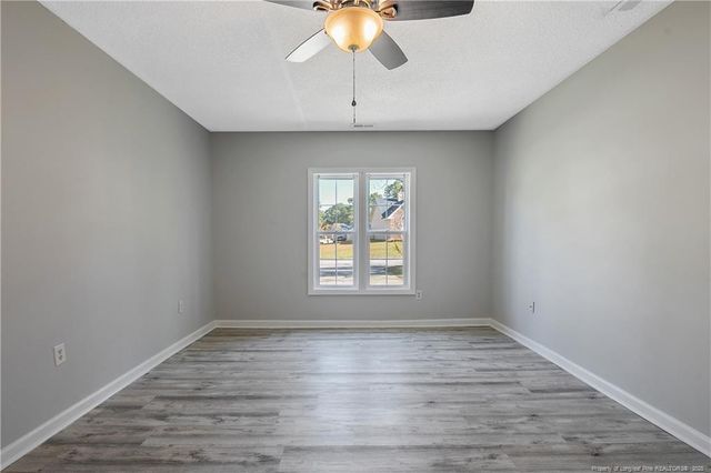 5611 Island View Drive, Hope Mills, NC 28348