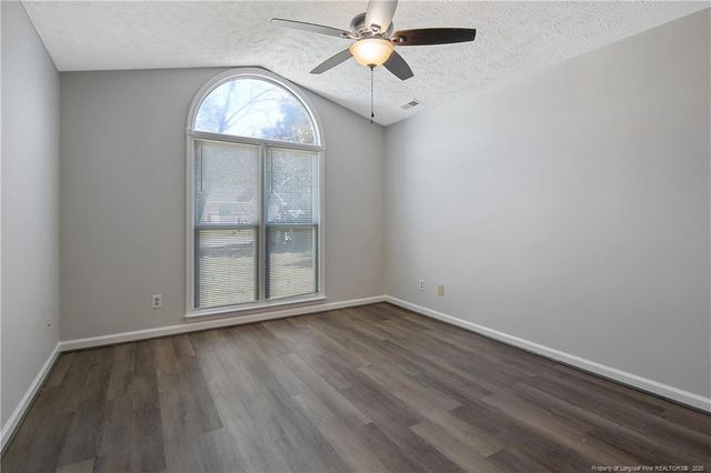 5611 Island View Drive, Hope Mills, NC 28348