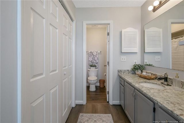 5611 Island View Drive, Hope Mills, NC 28348