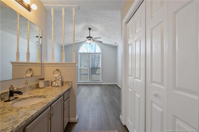 5611 Island View Drive, Hope Mills, NC 28348