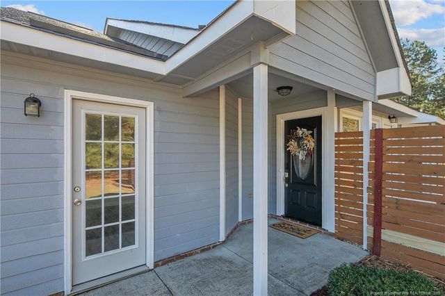 5611 Island View Drive, Hope Mills, NC 28348