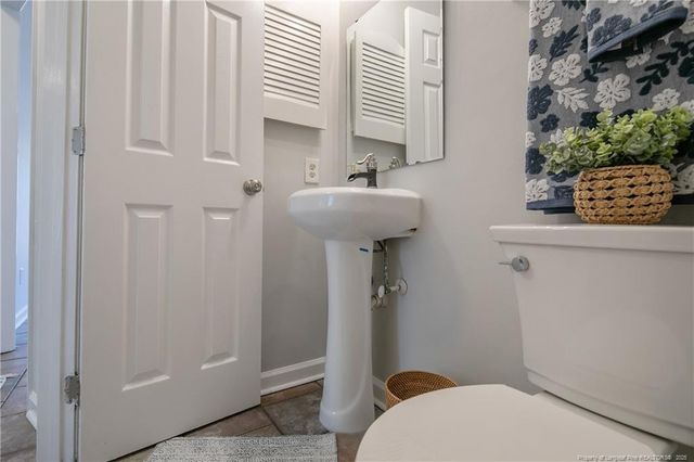 5611 Island View Drive, Hope Mills, NC 28348