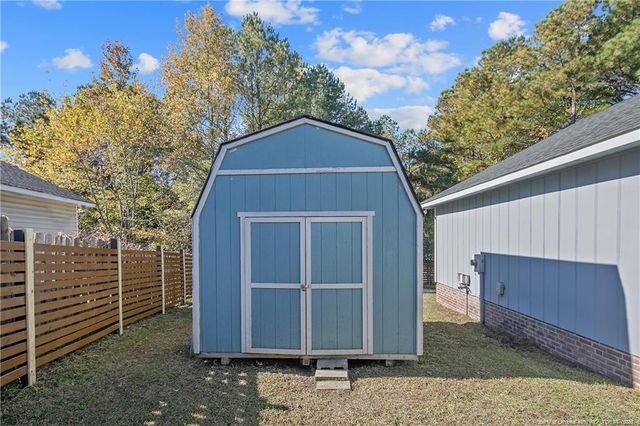 5611 Island View Drive, Hope Mills, NC 28348