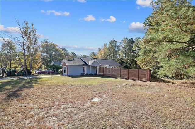 5611 Island View Drive, Hope Mills, NC 28348